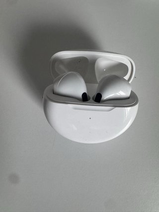 “AirPods” 4 Blancos