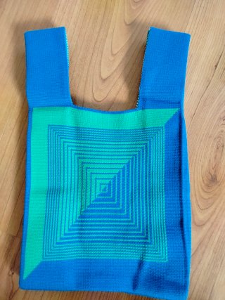 Bolso de mano tendencia azul y verde con dibujo