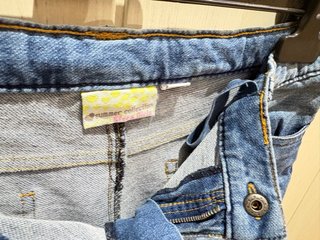 Pantalón corto vaquero elástico muy cómodo