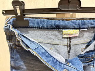 Pantalón corto vaquero elástico muy cómodo