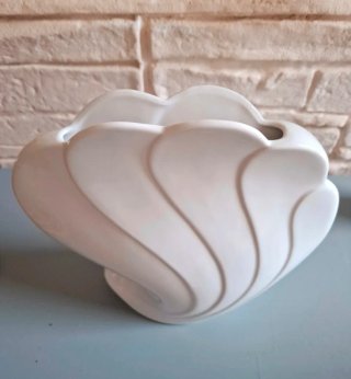 Vaso Seltmann Weiden a forma di conchiglia