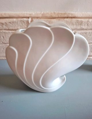 Vaso Seltmann Weiden a forma di conchiglia