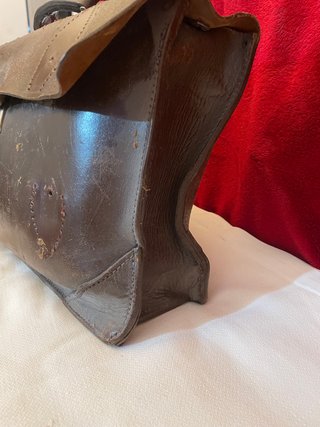 Maletín antiguo cuero con herramientas de zapatero