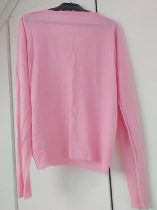 Jersey fino cuello pico rosa