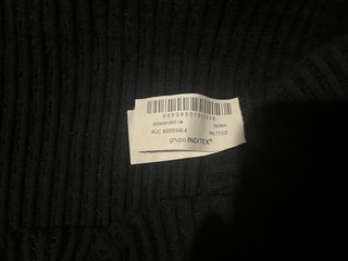 Jersey de Zara de manga corta canalé color negro