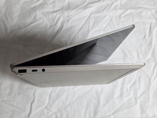 Microsoft Surface Go 1943 i5 16GB RAM 256GB TOUCH
