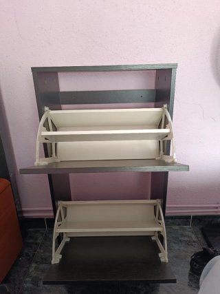 3 Zapateros de madera marrón