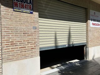 Local comercial en alquiler en Zona Avenida al Vedat en Torrent