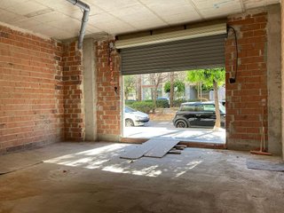 Local comercial en alquiler en Zona Avenida al Vedat en Torrent
