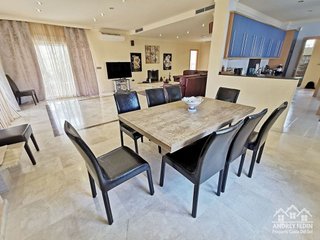Chalet en alquiler en Riviera del Sol en Mijas