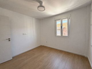 Piso en alquiler en Cruz Roja en Sevilla