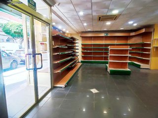Local comercial en alquiler en Nueva Andalucía en Almería
