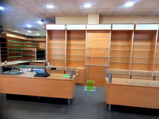 Local comercial en alquiler en Nueva Andalucía en Almería