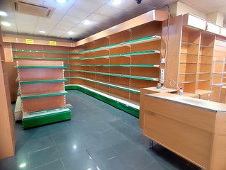 Local comercial en alquiler en Nueva Andalucía en Almería