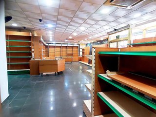 Local comercial en alquiler en Nueva Andalucía en Almería