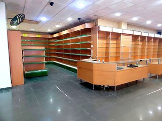 Local comercial en alquiler en Nueva Andalucía en Almería