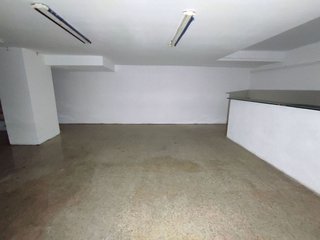 Local comercial en alquiler en Sant Josep en Hospitalet de Llobregat, L´