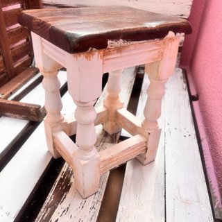Taburete antiguo madera masia catalana