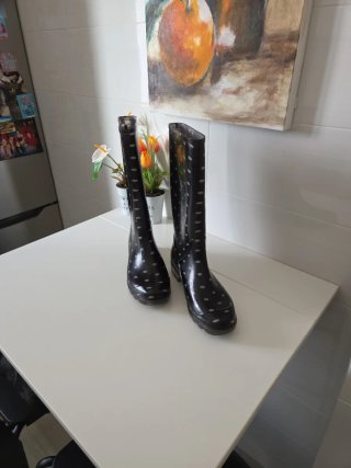 Botas de agua altas. Número 40.