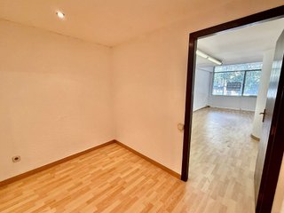 Oficina en alquiler en Sant Antoni en Barcelona