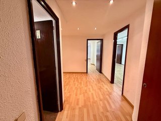 Oficina en alquiler en Sant Antoni en Barcelona