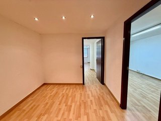Oficina en alquiler en Sant Antoni en Barcelona