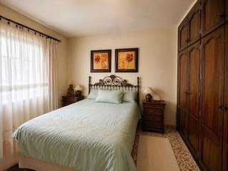 Casa adosada en venta en San Pedro de Alcántara pueblo en Marbella