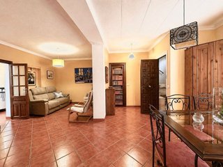 Casa adosada en venta en San Pedro de Alcántara pueblo en Marbella