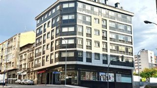 Piso en alquiler en Residencia en Ourense