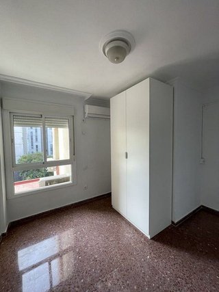 Piso en alquiler en Colores - Entreparques en Sevilla