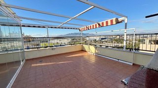 Ático en alquiler en Martín Carpena - Torre del Río en Málaga