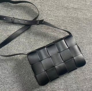 Bolso Bottega Veneta Cassette tejido negro