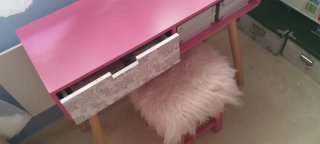 Tocador y Taburete Rosa y Plateado