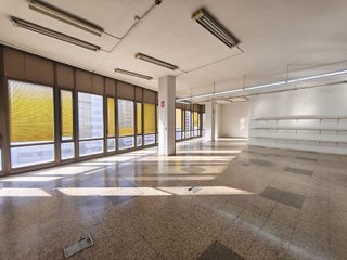Local comercial en alquiler en Centre en Hospitalet de Llobregat, L´