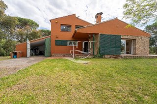 Chalet en venta en Llagostera