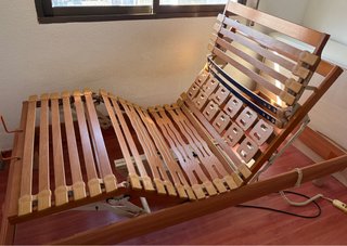 Cama articulada de madera
