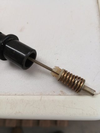 Opel Kadet y Astra, cable acelerador.