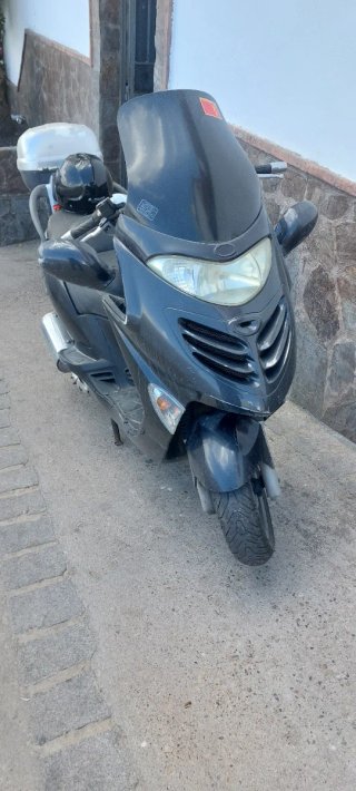 Vespa 125cc Gris con motor de repuesto