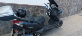 Vespa 125cc Gris con motor de repuesto