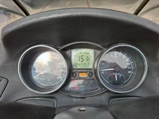 Piaggio MP3 250 RL Plata