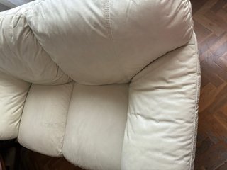 Sofá de piel blanco