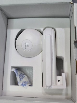 Cámara Reolink ALTAS PT Ultra con Placa Solar