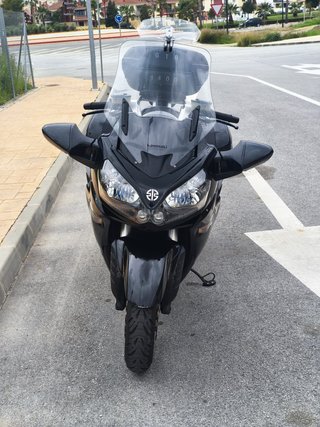 KAWASAKI GTR 1400 con Maletas y Baúl