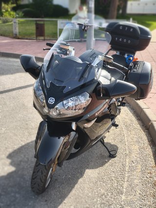 KAWASAKI GTR 1400 con Maletas y Baúl