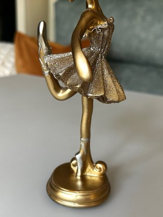 Figura Bailarina Dorada Decorativa