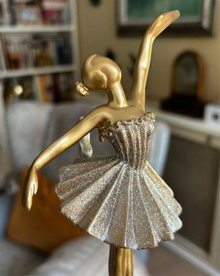 Figura Bailarina Dorada Decorativa