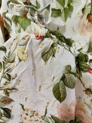 Blusa Zara flores volantes
