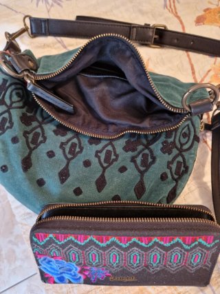 Bolso y monedero Desigual Multicolor y Verde