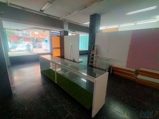 Local comercial en venta en Gamonal en Burgos