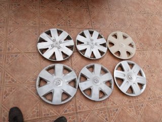 Tapacubos Renault Llanta 15 . Precio es por UNIDAD